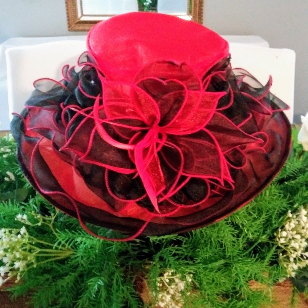 Elegant Kentucky Derby/ occasions hat